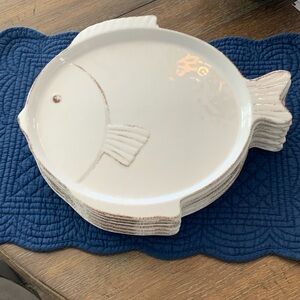 Six Sigrid Olsen Home White Fish-Shaped Melamine  Plates